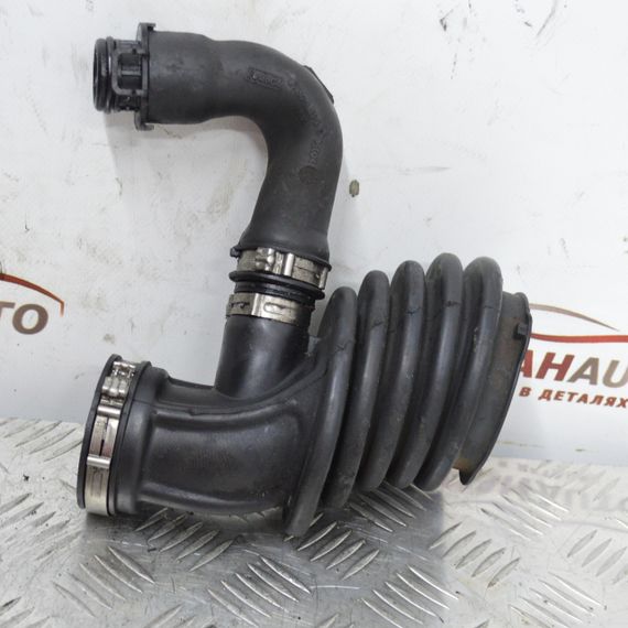 Рукав повітрозабірника Ford Focus C-Max 1.6 TDCI патрубок Форд Фокус Ц-Макс 7M5Q6886A