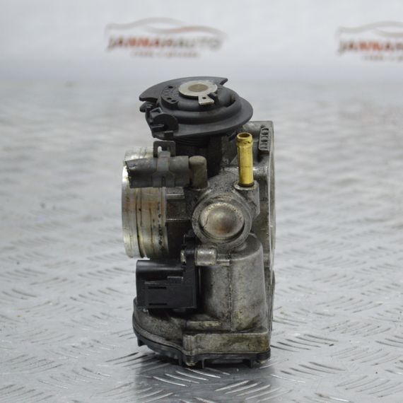 Дросельна заслінка Audi A3 (8L1) 1.6 1.8 1996-2003 б/у Ауді а3 06A133064J 408237111012 | Зображення 3