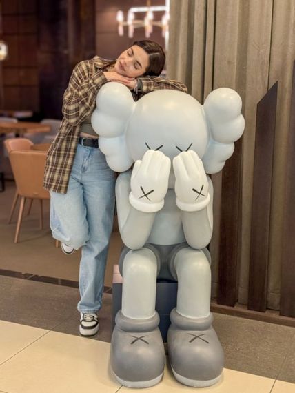 Kaws Companion Passing Through Grey велика колекційна статуетка фігурка 130 см сірий kw006