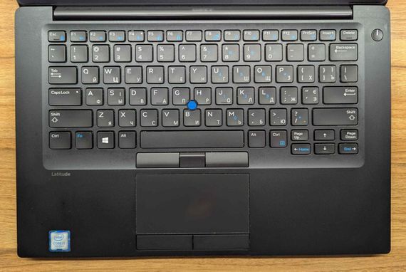 Ультрабук Б-класс Dell Latitude 7480 / 14" (1920x1080) IPS / Intel Core i7-7600U (2 (4) ядра по 2.8 - 3.9 GHz) / 8 GB DDR4 / 256 GB SSD / Intel HD Graphics 620 / HDMI / WebCam / Windows 10 б/у + Подарок Флэш-накопитель USB 32 GB | Зображення 3