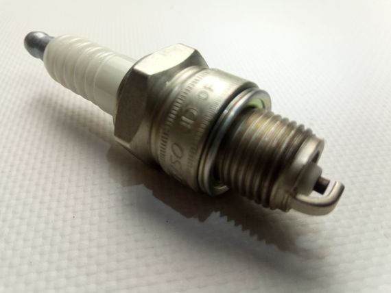 Свічка запалювання DENSO W20FPU/3068 ГАЗ 402 дв. (газ/бенз., колот. різь), ОДНА ШТУК | Зображення 2