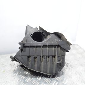 Корпус повітряного фільтра 2.0 TFSI Audi A4 B7 2004-2008 Корпус фільтра повітря Ауді а4 б7 03G133835A
