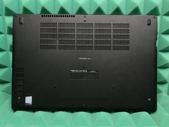 Ультрабук Б-класс Dell Latitude 5590 / 15.6" IPS / Core i7-8650U (4(8) ядра по 1.9-4.2GHz) / 8GB DDR4 / 256GB SSD M.2 / UHD Graphics 620 / USB 3.1 / HDMI / Win 10 б/у | Зображення 8