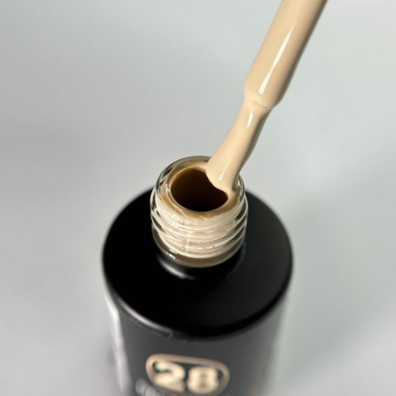 Гель-лак для нігтів Bee Nails 028 (теплий світло-бежевий) 8мл | Зображення 1