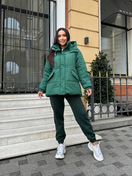 Женская теплая зимняя куртка на кулиске с капюшоном NB24035 цвет зеленый, размер 50/52