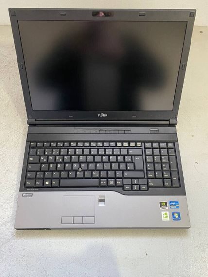 Мобильная рабочая станция Б-класс Fujitsu Celsius H720 / 15.6" (1920x1080) TN / Intel Core i7-3720QM (4 (8) ядра по 2.6 - 3.6 GHz) / 16 GB DDR3 / 256 GB SSD / nVidia Quadro K1000M, 2 GB GDDR3, 128-bit / WebCam б/у | Зображення 1
