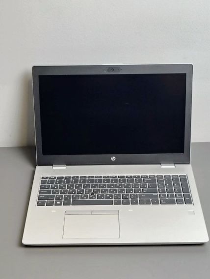 Ноутбук HP ProBook 650 G5 / 15.6" (1920x1080) IPS / Intel Core i5-8265U (4 (8) ядра по 1.6 - 3.9 GHz) / 8 GB DDR4 / 256 GB SSD / Intel UHD Graphics 620 / WebCam / Win 10 б/у | Зображення 1