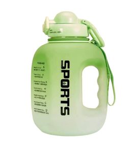 Спортивна пластикова пляшка для води 1600мл. Зелена