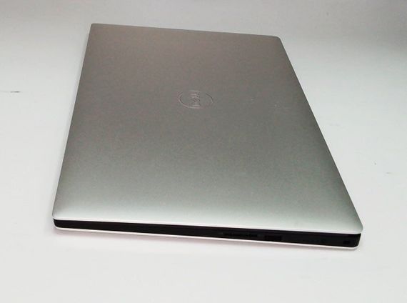 Мобильная рабочая станция Dell Precision 5540 / 15.6" (1920x1080) IPS / Intel Core i7-9850H (6 (12) ядер по 2.6 - 4.6 GHz) / 16 GB DDR4 / 256 GB SSD NVMe / nVidia Quadro T1000, 4 GB GDDR5, 128-bit / WebCam б/у | Зображення 6