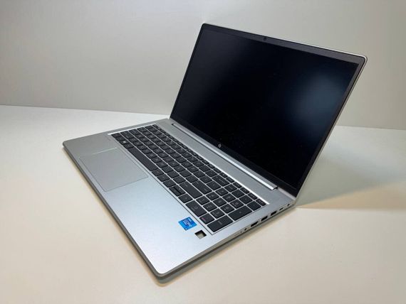 Ультрабук HP EliteBook 650 G9 / 15.6" (1920x1080) IPS / Intel Core i5-1245U (10 (12) ядер по 1.2 - 4.4 GHz) / 16 GB DDR4 / 256 GB SSD / Intel Iris Xe Graphics / WebCam / TouchID б/в | Зображення 3