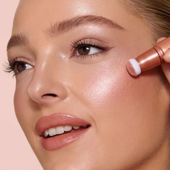 Кремовий хайлайтер-румяна Charlotte Tilbury Beauty light wand - Peachgasm (12 ml) | Зображення 2