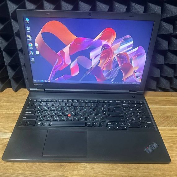 Ноутбук Lenovo ThinkPad T540p / 15.6" (1920x1080) IPS / Intel Core i5-4210M (2 (4) ядра по 2.6 - 3.2 GHz) / 8 GB DDR3 / 128 GB SSD / Intel HD Graphics 4600 / WebCam / DVD-ROM б/у | Зображення 1