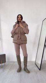 Женская жилетка с поясом и капюшоном цвет бежевый XL