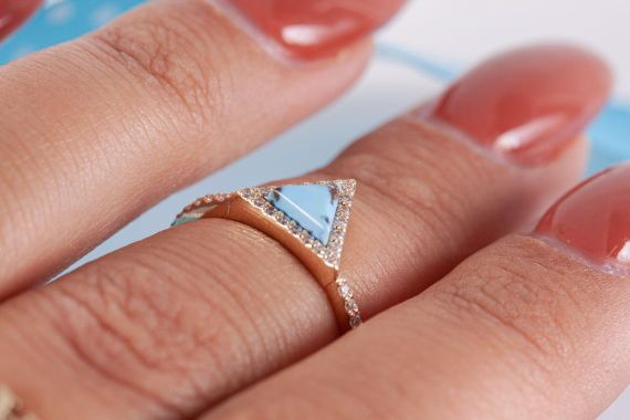 Кольцо из желтого золота с бирюзой 20 | Зображення 5