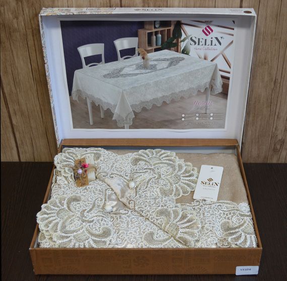 Велюрова скатертина Selin Yesim 160×220 см Бежевий