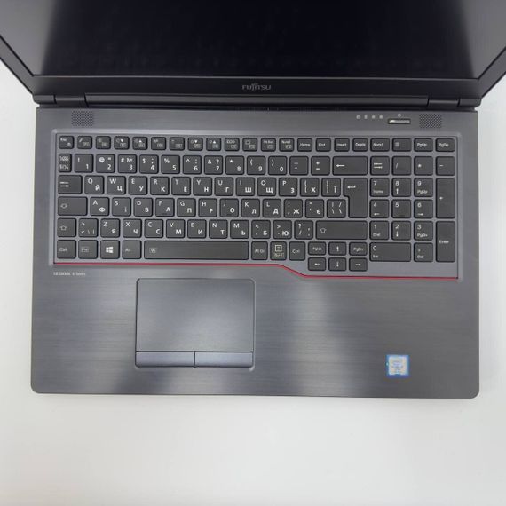Ноутбук Fujitsu Lifebook U757 / 15.6" (1920x1080) IPS / Intel Core i7-7600U (2 (4) ядра по 2.8 - 3.9 GHz) / 8 GB DDR4 / 256 GB SSD / Intel HD Graphics 620 / WebCam б/у | Зображення 3