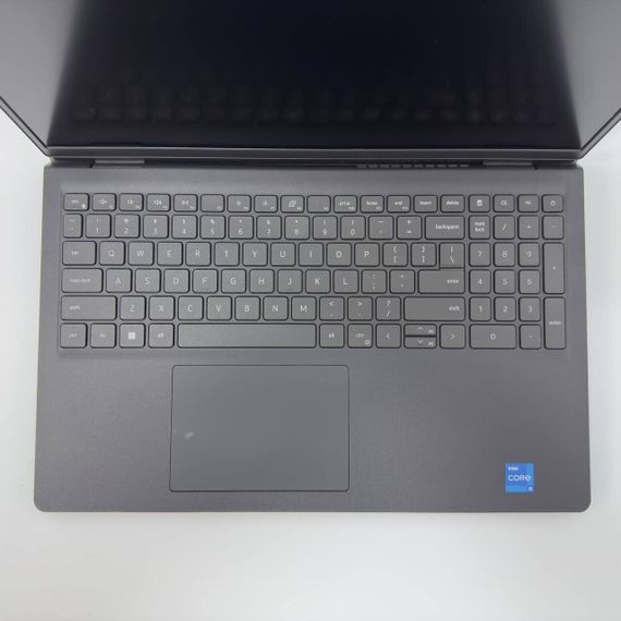 Ультрабук Dell Vostro 15 3510 / 15.6" (1920x1080) IPS / Intel Core i5-1135G7 (4 (8) ядра по 2.4 - 4.2 GHz) / 16 GB DDR4 / 256 GB SSD / Intel Iris Xe Graphics / WebCam б/в + Подарунок Мишка та килимок | Зображення 3