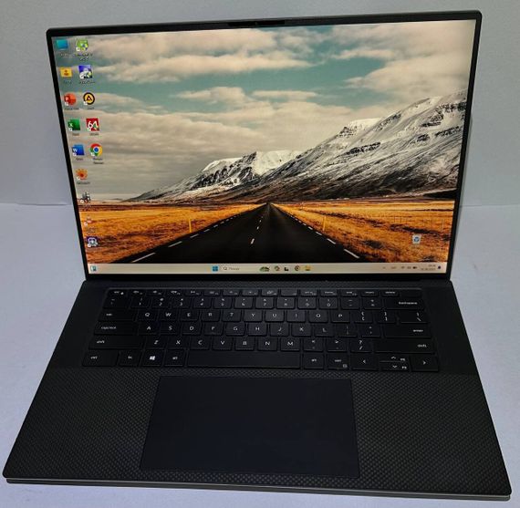 Мобильная рабочая станция Б-класс Dell Precision 5550 / 15.6" (1920x1080) IPS / Intel Core i7-10750H (6 (12) ядер по 2.6 - 5.0 GHz) / 32 GB DDR4 / 256 GB SSD + 256 GB SSD / nVidia Quadro T1000, 4 GB GDDR5, 128-bit / WebCa б/у | Зображення 1