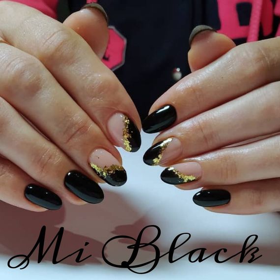 Гель-лак Mi Black (чорний) 8мл | Зображення 1