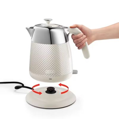 Електрочайник DeLonghi KBL 2001 W | Зображення 1