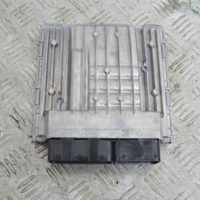 Блок керування двигуном 3.0 N52 BMW E90 E91 2005-2008 Комп'ютер мотора БМВ е90 е91 7561817 5WK98083 N52B30A