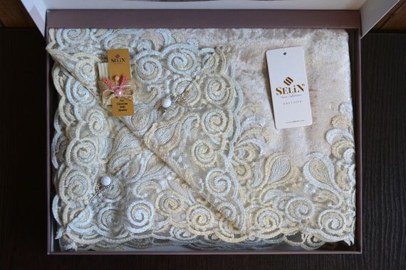 Велюрова скатертина Selin Tuana 160х350 Бежевий | Зображення 3
