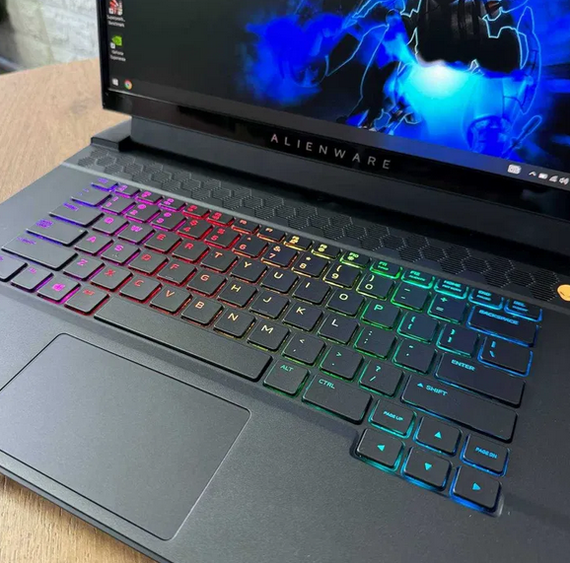 Ноутбук Dell Alienware m15 R4 15.6" 144Hz i7 10870H 32Gb SSD 1Tb NVMe RTX 3080 Б/В | Зображення 4