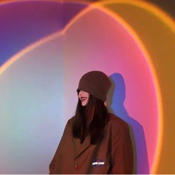 Різнокольорова лампа Sunset Lamp, Світиться лампа для блогерів   знижка | Зображення 5