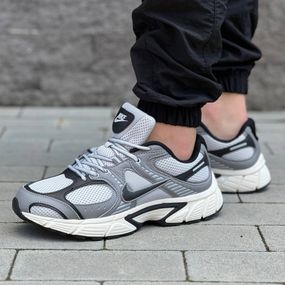 Демісезонні кросівки Nike текстиль/шкіра колір сірий