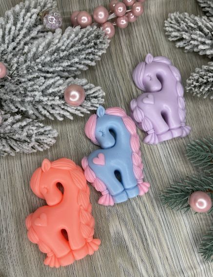 Мило ручної роботи конячка Меланка | Зображення 2