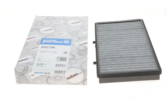 Фильтр салона Renault Trafic 1.9-2.5dCI 01- угольный  AHC186