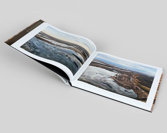 Книга альбом відомих фотографів Едвард Буртинський про індустріальний краєвид Edward Burtynsky: Oil | Зображення 5