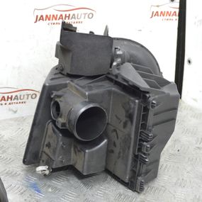 Корпус повітряного фільтра Mazda 5 2.0 CD 2005-2010 Корпус фільтра повітря Мазда 5 BRF7N