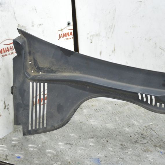 Пластик під лобове скло Seat Ibiza IV 2008-2017 Жабо лобового скла Сеат Ібіза 4 6J1853185 | Зображення 1