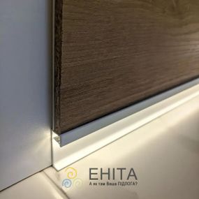 Алюминиевый плинтус DEAL 5/60 LED Белый