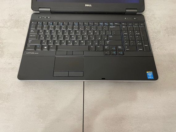 Ноутбук Dell Latitude E6540 / 15.6" (1920x1080) IPS / Intel Core i7-4610M (2 (4) ядра по 3.0 - 3.7 GHz) / 16 GB DDR3 / 120 GB SSD + 500 GB HDD / Intel HD Graphics 4600 / DVD-ROM б/в | Зображення 3