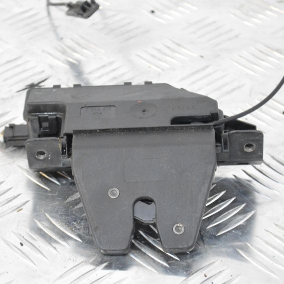 Замок кришки багажника BMW E60 E81 E87 E90 E91 E92 2004-2013 Замок багажника БМВ е60 е87 е90 7840617 | Зображення 1