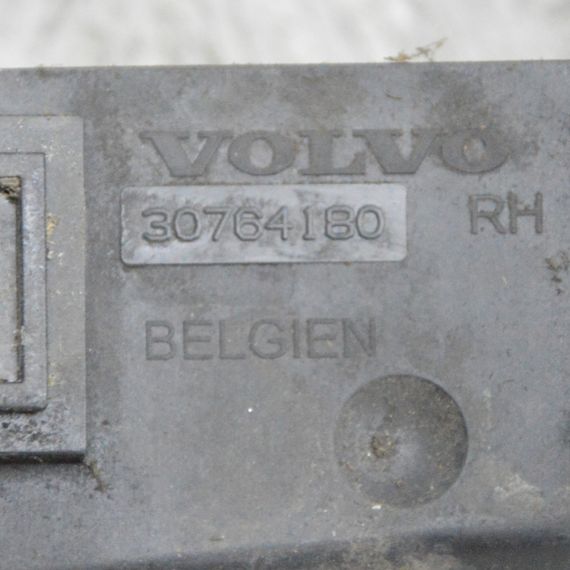 Кронштейн заднього бампера правий Volvo V50 2004-2007 Кріплення бампера заднє праве Вольво в50 30764179 | Зображення 2