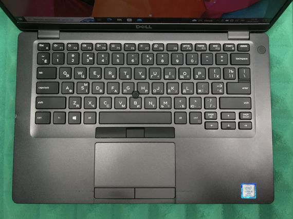 Ультрабук Б-класс Dell Latitude 5400 / 14" IPS / Core i5-8365U (4(8) ядра по 1.6-4.1GHz) / 8GB DDR4 / 256GB SSD M.2 / UHD Graphics 620 / WebCam / USB 3.1 / HDMI / Win 10 б/у | Зображення 3