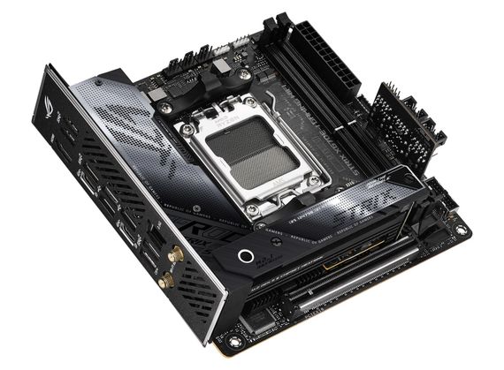 Материнcька плата ASUS  ROG STRIX X670E-I GAMING WIFI sAM5 X670 2xDDR5 M.2 HDMI WiFi BT mITX (90MB1B70-M0EAY0) | Зображення 3