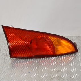 Ліхтар задній правий Ford Focus I 1998-2004 хетчбек Фара стоп задня права Форд Фокус 1 1M5113404A