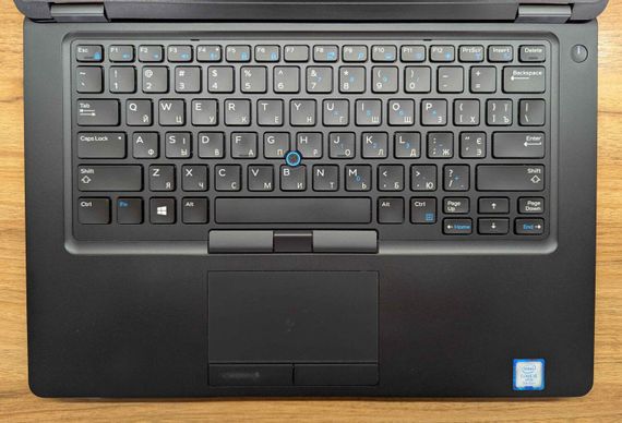 Ультрабук Dell Latitude 5490 / 14" (1920x1080) IPS / Intel Core i5-7300U (2 (4) ядра по 2.6 - 3.5 GHz) / 8 GB DDR4 / 240 GB SSD / Intel HD Graphics 620 / WebCam / HDMI / Windows 10 б/у | Зображення 2