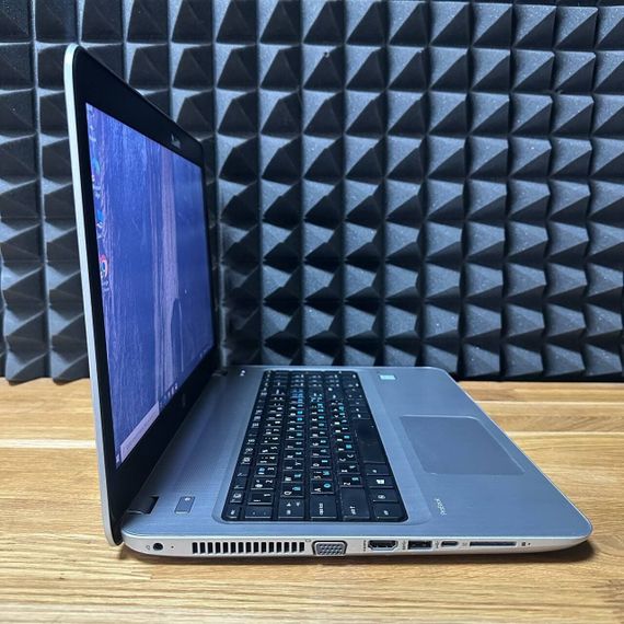 Ноутбук HP ProBook 450 G4 / 15.6" (1366x768) TN / Intel Core i5-7200U (2 (4) ядра по 2.5 - 3.1 GHz) / 8 GB DDR4 / 128 GB SSD / Intel HD Graphics 620 / WebCam / DVD-ROM б/в | Зображення 2