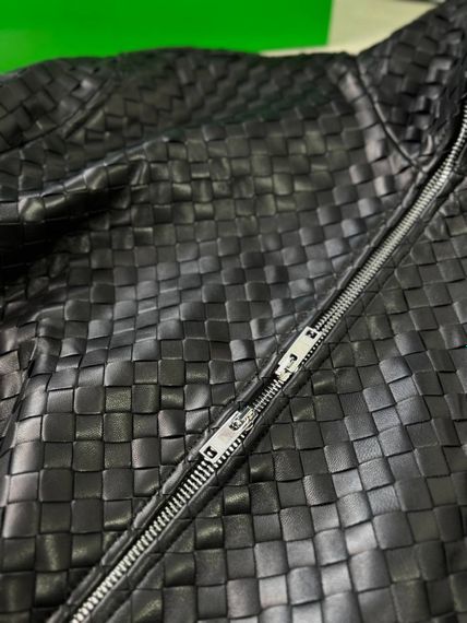 Демісезонна курточка Bottega Veneta з натуральної шкіри чорного кольору v098 | Зображення 4