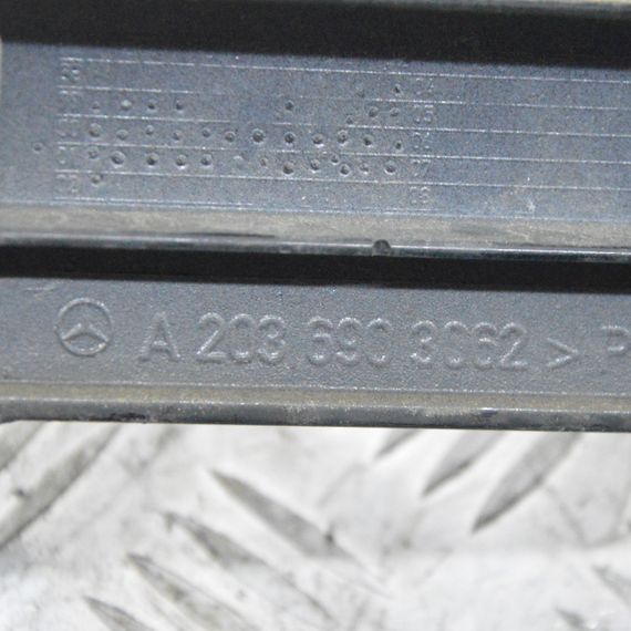 Молдинг задніх правих дверей Mercedes-Benz C-Class W203 Накладка дверей права задня Мерседес в203 A2036903062 | Зображення 4