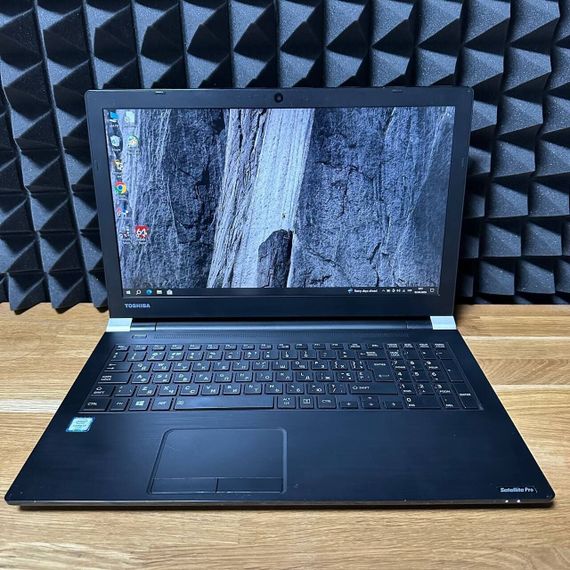 Ноутбук Б-класс Toshiba Satellite Pro A50-C / 15.6" (1920x1080) TN / Intel Core i7-6500U (2 (4) ядра по 2.5 - 3.1 GHz) / 16 GB DDR3 / 256 GB SSD / Intel HD Graphics 5500 / WebCam б/у | Зображення 1
