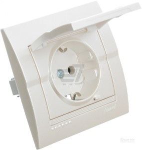 DERIY перлинно-білий металік Розетка внутрішня із заземленням Лезард