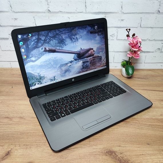 Ноутбук Б-класс HP 17-y020nd / 17.3" (1600x900) TN / AMD A8-7410 (4 ядра по 2.2 - 2.5 GHz) / 8 GB DDR3 / 256 GB SSD / AMD Radeon R5 Graphics / WebCam / DVD-ROM б/у | Зображення 2