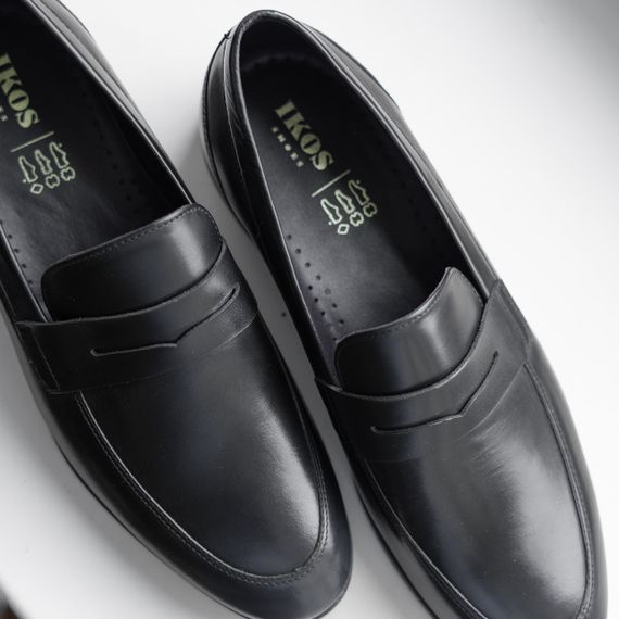 Обирай синьо-чорні лофери 44 розмір туфлі