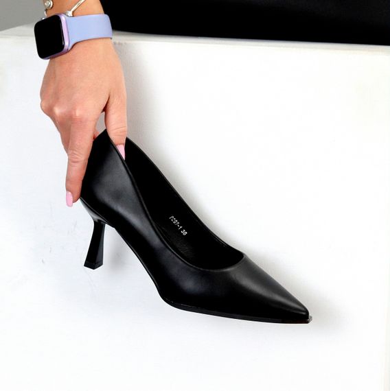 Елегантні люксові чорні туфлі човника на шпильці 38